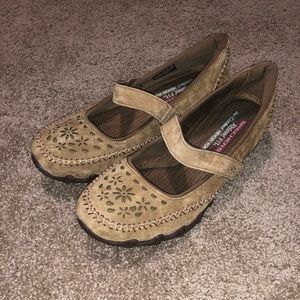 Tan Skechers Slip On Shoes 8.5 Memory Foam